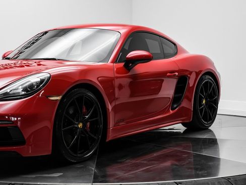 Used 2019 Porsche 718 Cayman GTS RWD image 3