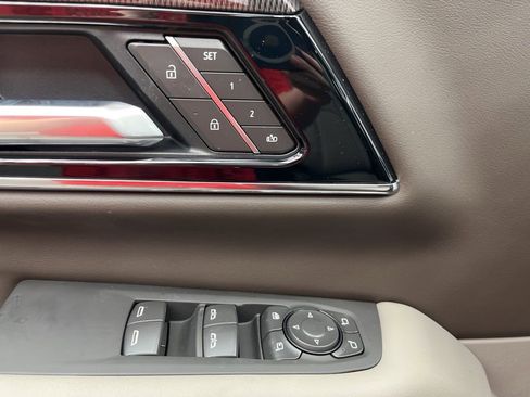 New 2026 GMC Yukon XL Elevation RWD image 8