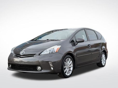 Used 2012 Toyota Prius V Five image 9