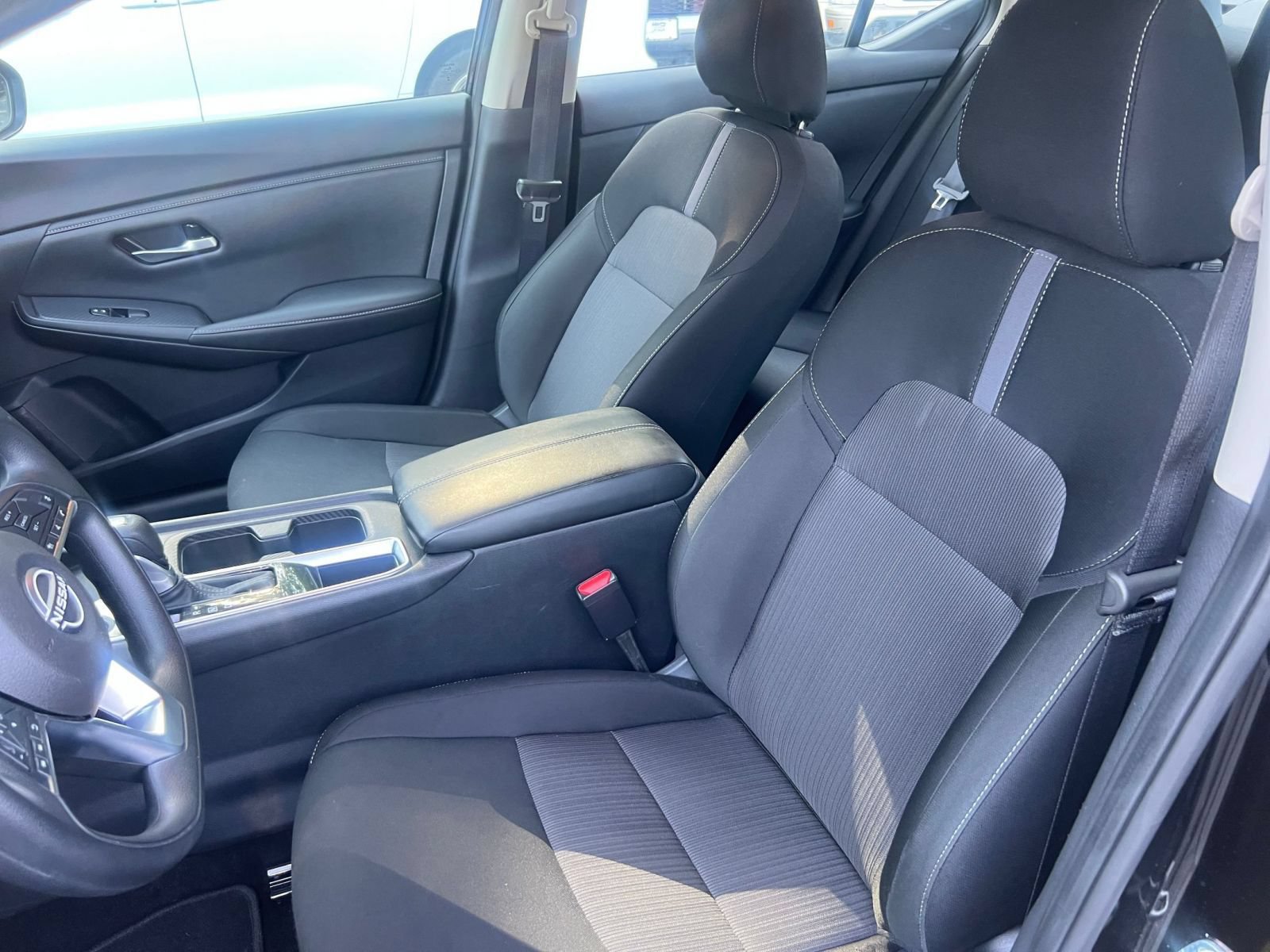 Used 2025 Nissan Sentra SV FWD image 21