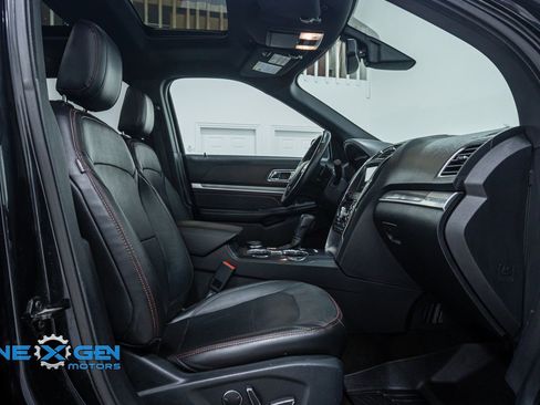 Used 2018 Ford Explorer Sport w/ Equipment Group 401A image 37