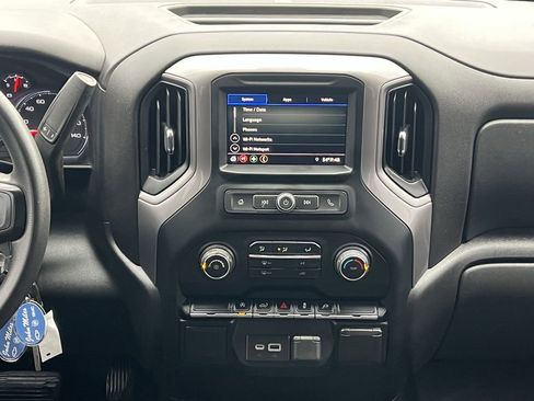 Used 2022 Chevrolet Silverado 1500 Custom w/ LPO, Blackout Package image 4