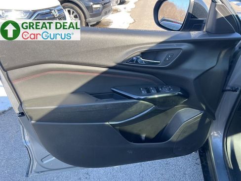 Used 2024 Chevrolet Trax RS w/ Sunroof Package FWD image 21