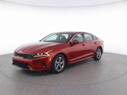 Used 2023 Kia K5 LXS FWD image 3