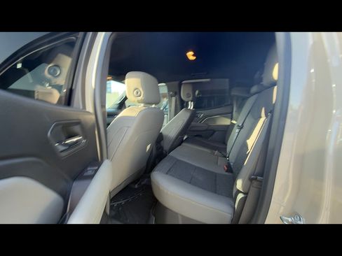 Used 2024 Chevrolet Colorado ZR2 w/ Technology Package AWD/4WD image 7