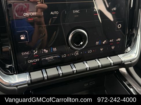 New 2026 GMC Yukon Elevation w/ Elevation Premium Package AWD/4WD image 17
