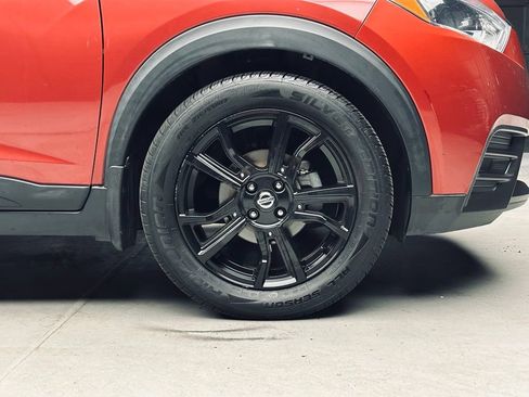 Used 2020 Nissan Kicks SV FWD image 36