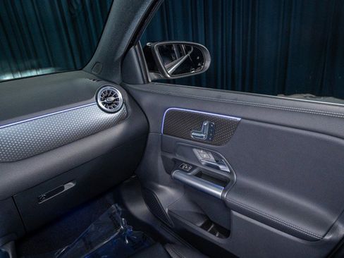 Certified 2025 Mercedes-Benz GLA 250 image 22