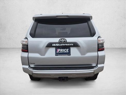Used 2020 Toyota 4Runner TRD Off-Road Premium AWD/4WD image 6