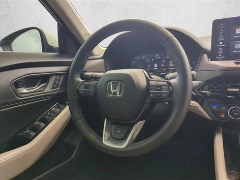 Used 2025 Honda Accord Touring image 28