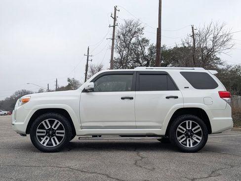 Used 2011 Toyota 4Runner SR5 image 8