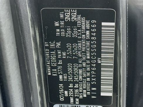 Used 2025 Kia Telluride S FWD image 12