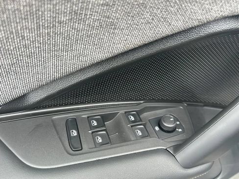 Certified 2025 Volkswagen Tiguan S FWD image 49
