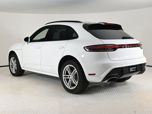 Certified 2024 Porsche Macan AWD/4WD image 3