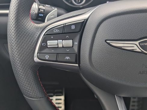 Used 2025 Genesis G70 2.5T w/ Sport Prestige Package image 21