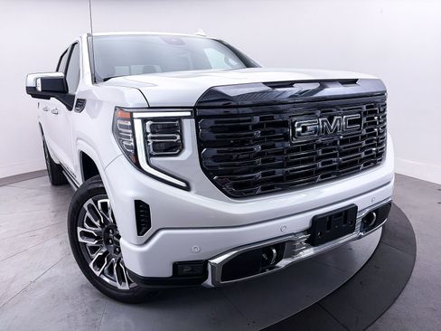 Used 2023 GMC Sierra 1500 Denali Ultimate AWD/4WD image 3