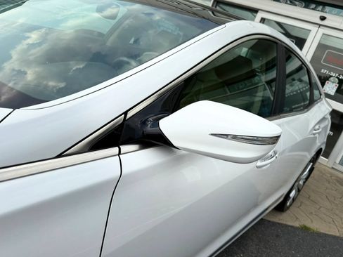 Used 2013 Hyundai Azera w/ Technology Pkg FWD image 48