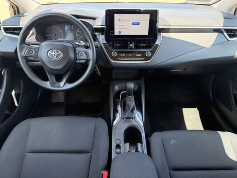 Used 2025 Toyota Corolla LE FWD image 24