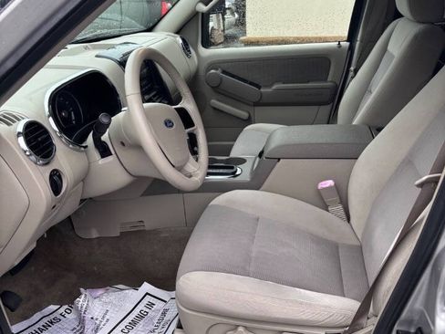 Used 2007 Ford Explorer XLT AWD/4WD image 9