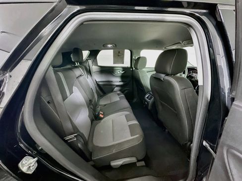 Used 2025 Chevrolet Blazer LT FWD image 29