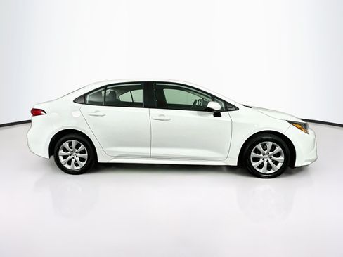 Used 2025 Toyota Corolla LE FWD image 10