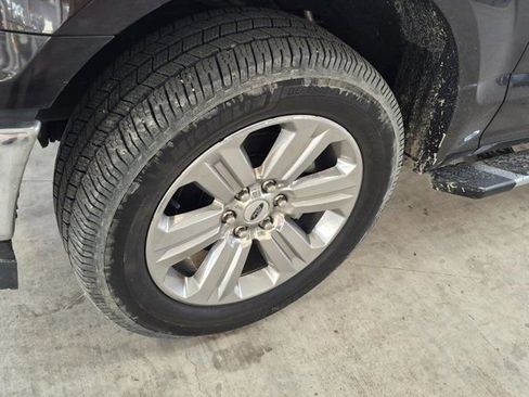 Used 2019 Ford F150 XLT w/ Equipment Group 302A Luxury image 3