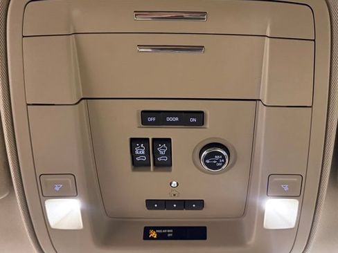 Used 2020 GMC Yukon Denali AWD/4WD image 16