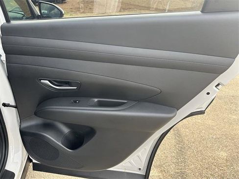 New 2025 Hyundai Tucson SEL image 16