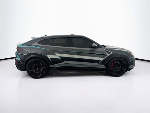 Used 2025 Lamborghini Urus SE image 4