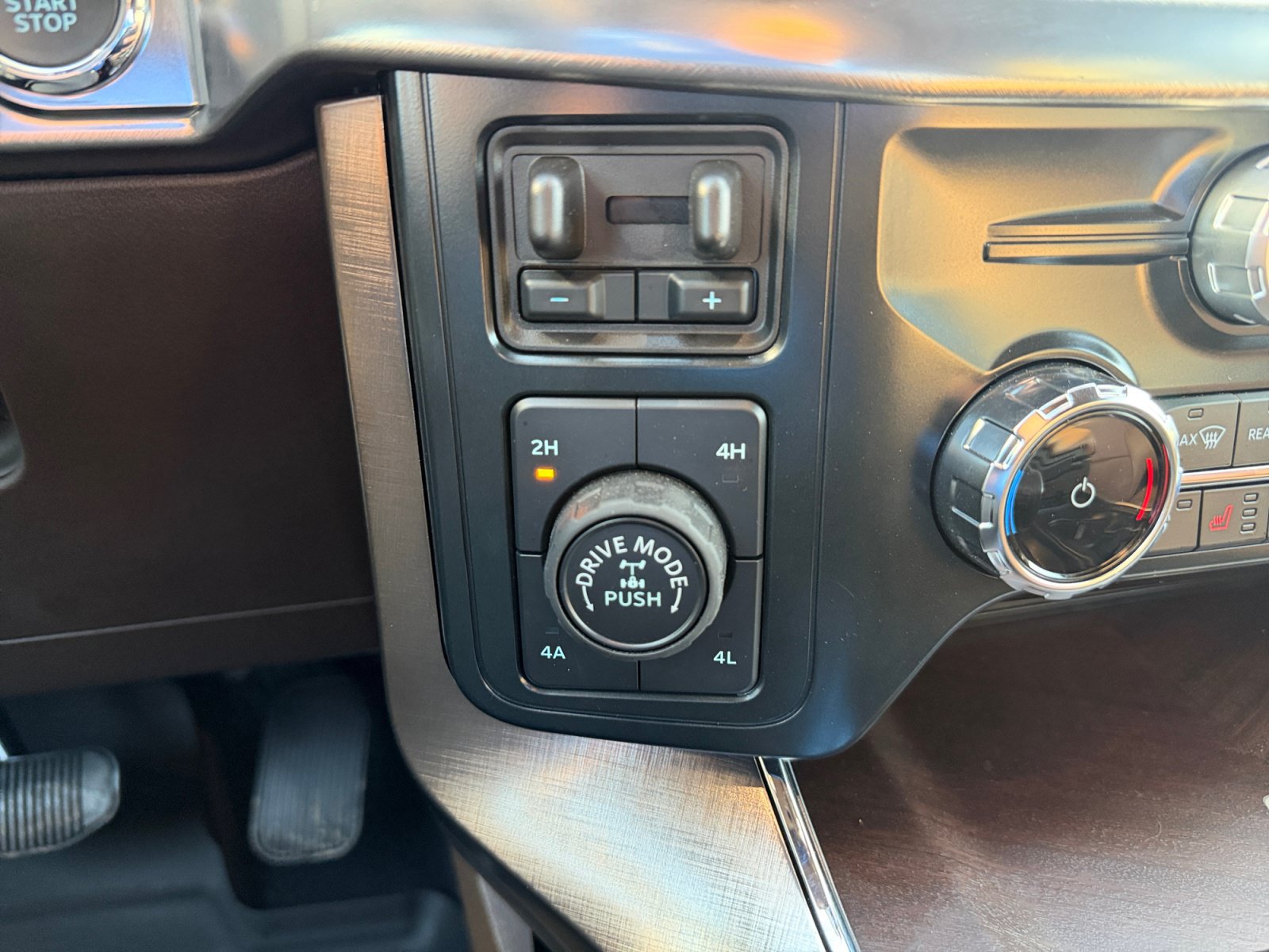 Used 2025 Ford F150 King Ranch w/ FX4 Off-Road Package AWD/4WD image 16
