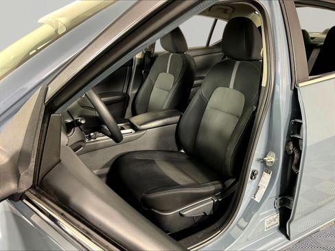 Certified 2024 Nissan Sentra SV FWD image 21