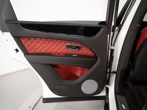 Used 2022 Bentley Bentayga S ($263,655 MSRP) *MULLINER DR image 39