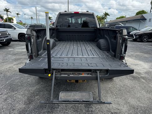 Used 2020 Ford F250 Lariat w/ Lariat Ultimate Package AWD/4WD image 18