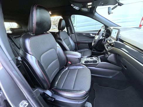 Used 2025 Ford Escape ST-Line w/ Equipment Group 301A image 16