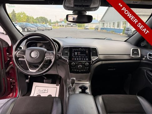 Used 2020 Jeep Grand Cherokee Altitude AWD/4WD image 15