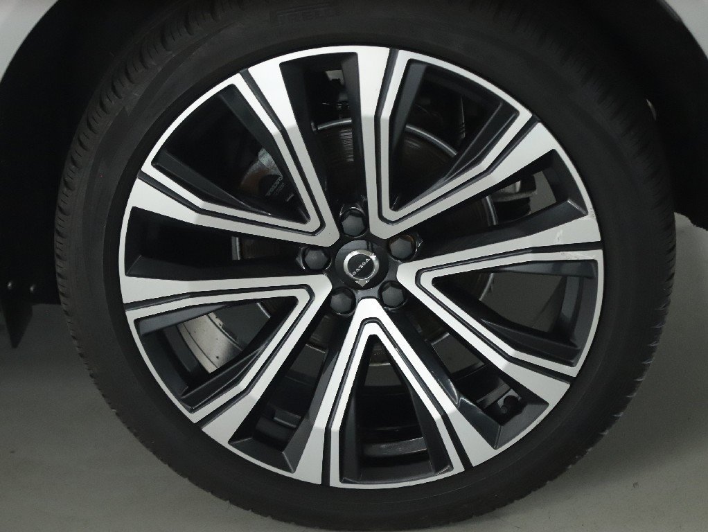 Used 2023 Volvo XC60 B5 Ultimate w/ Climate Package AWD/4WD image 41