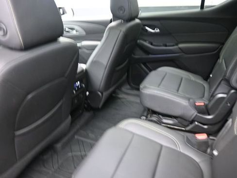 Used 2023 Chevrolet Traverse LT w/ LT Premium Package image 24