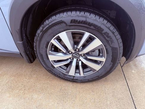 Used 2024 Nissan Pathfinder SL AWD/4WD image 33