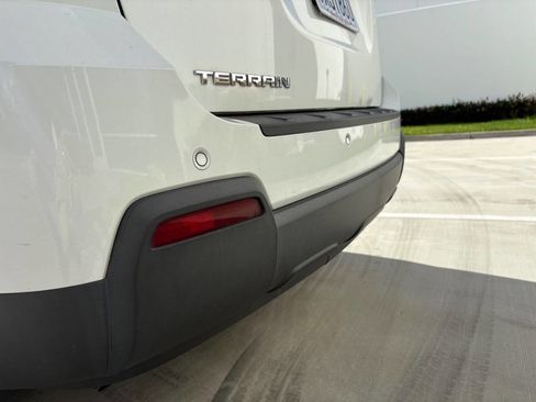 Used 2014 GMC Terrain SLT w/ Safety Package image 9