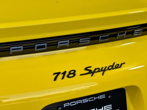 Certified 2022 Porsche 718 Boxster Spyder RWD image 28