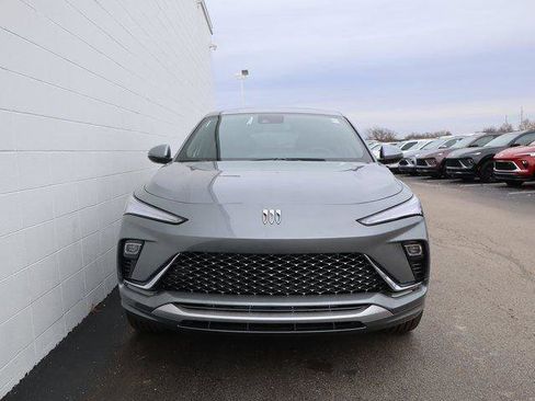 New 2026 Buick Envista Avenir image 2