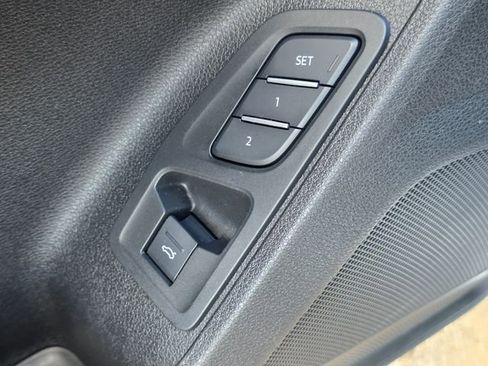 Used 2024 Audi Q3 2.0T Premium image 24