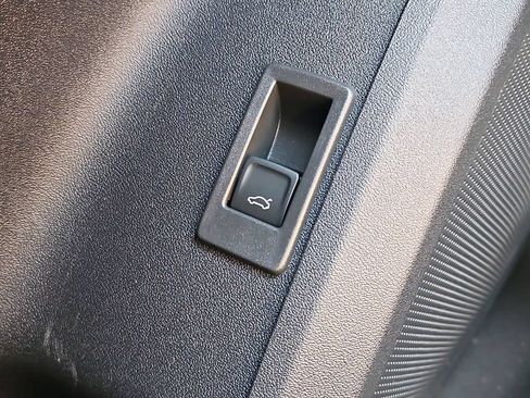 New 2026 Audi SQ5 Premium Plus AWD/4WD image 16