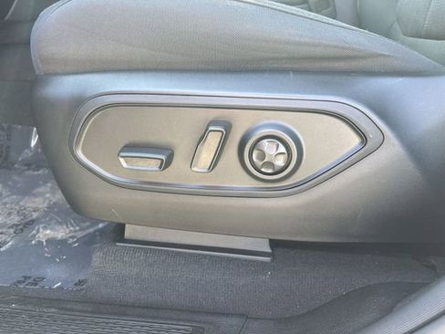 Used 2023 Jeep Grand Cherokee L Laredo AWD/4WD image 22