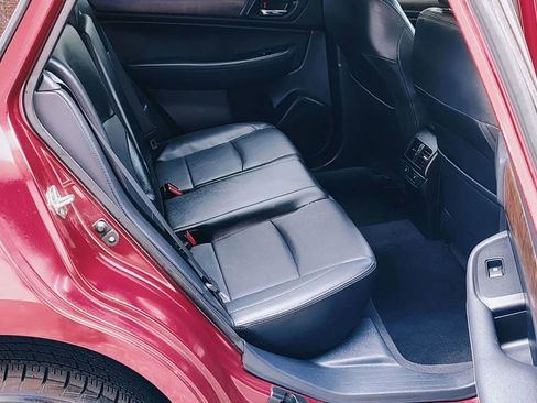 Used 2016 Subaru Outback 3.6R Limited image 16