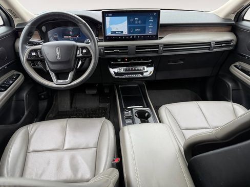 Used 2023 Lincoln Corsair Reserve w/ Equipment Group 201A image 13