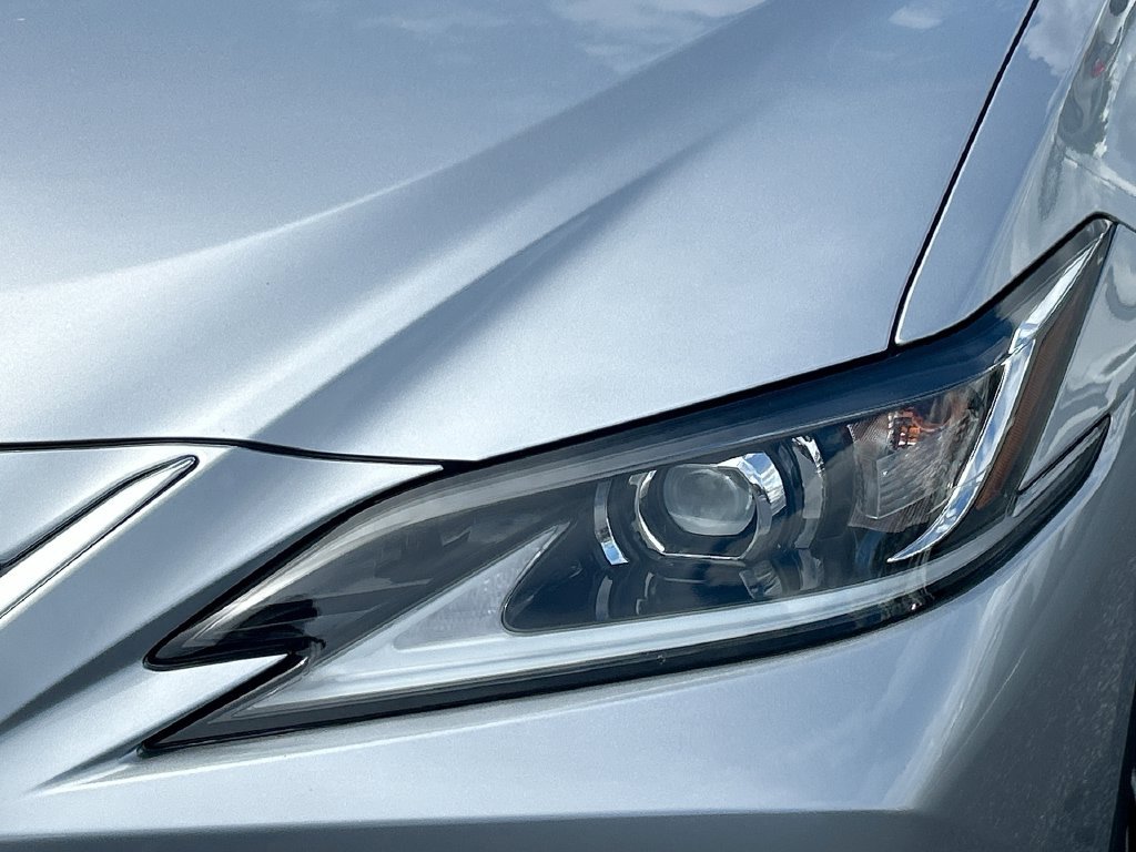 Used 2025 Lexus ES 350 w/ Premium Package FWD image 29