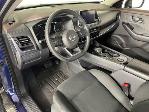 Used 2023 Nissan Rogue S AWD/4WD image 3