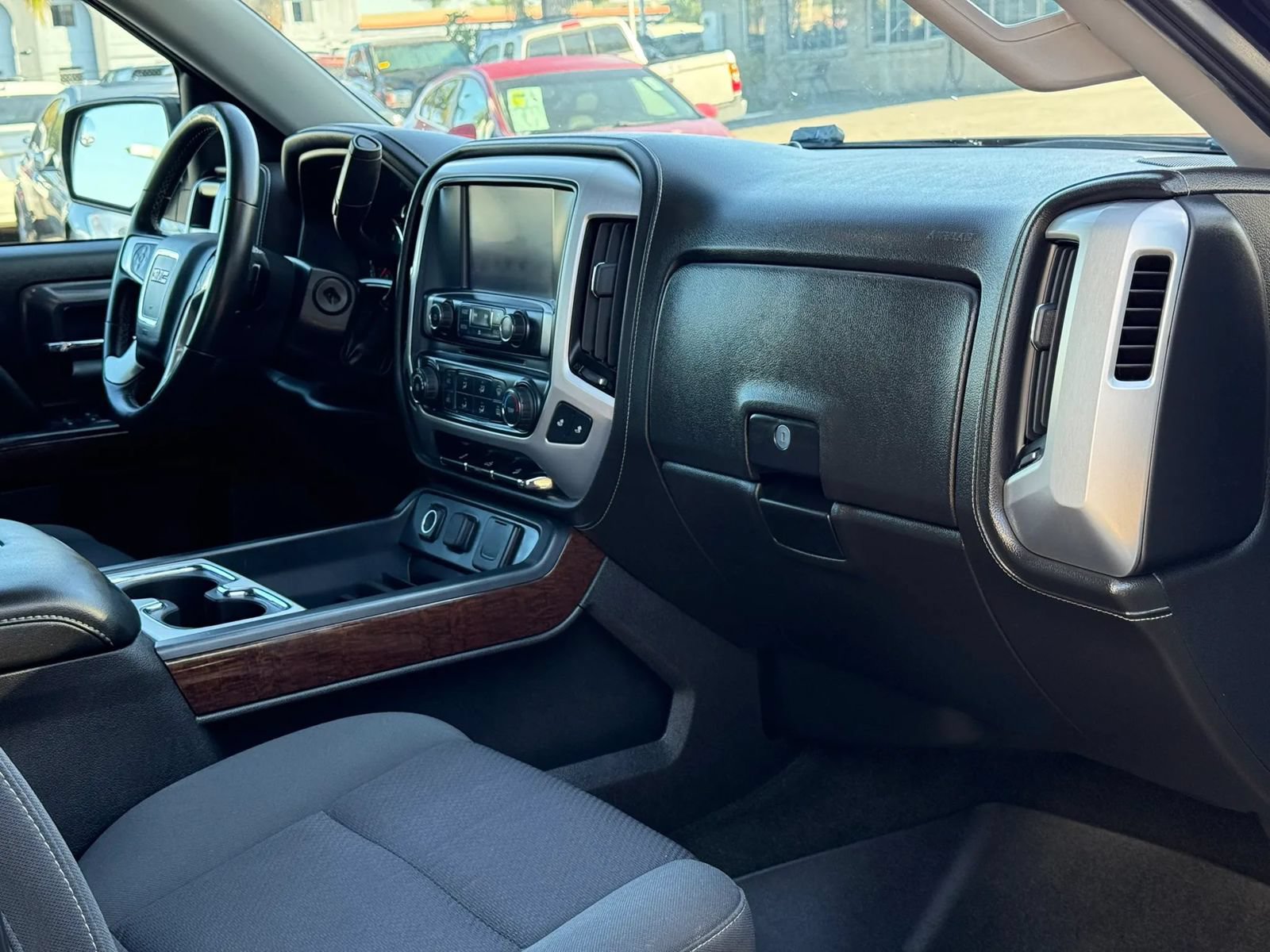 Used 2018 GMC Sierra 1500 SLE w/ Suspension Package, Off-Road AWD/4WD image 18