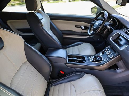 Used 2018 Land Rover Range Rover Evoque SE Dynamic AWD/4WD image 25